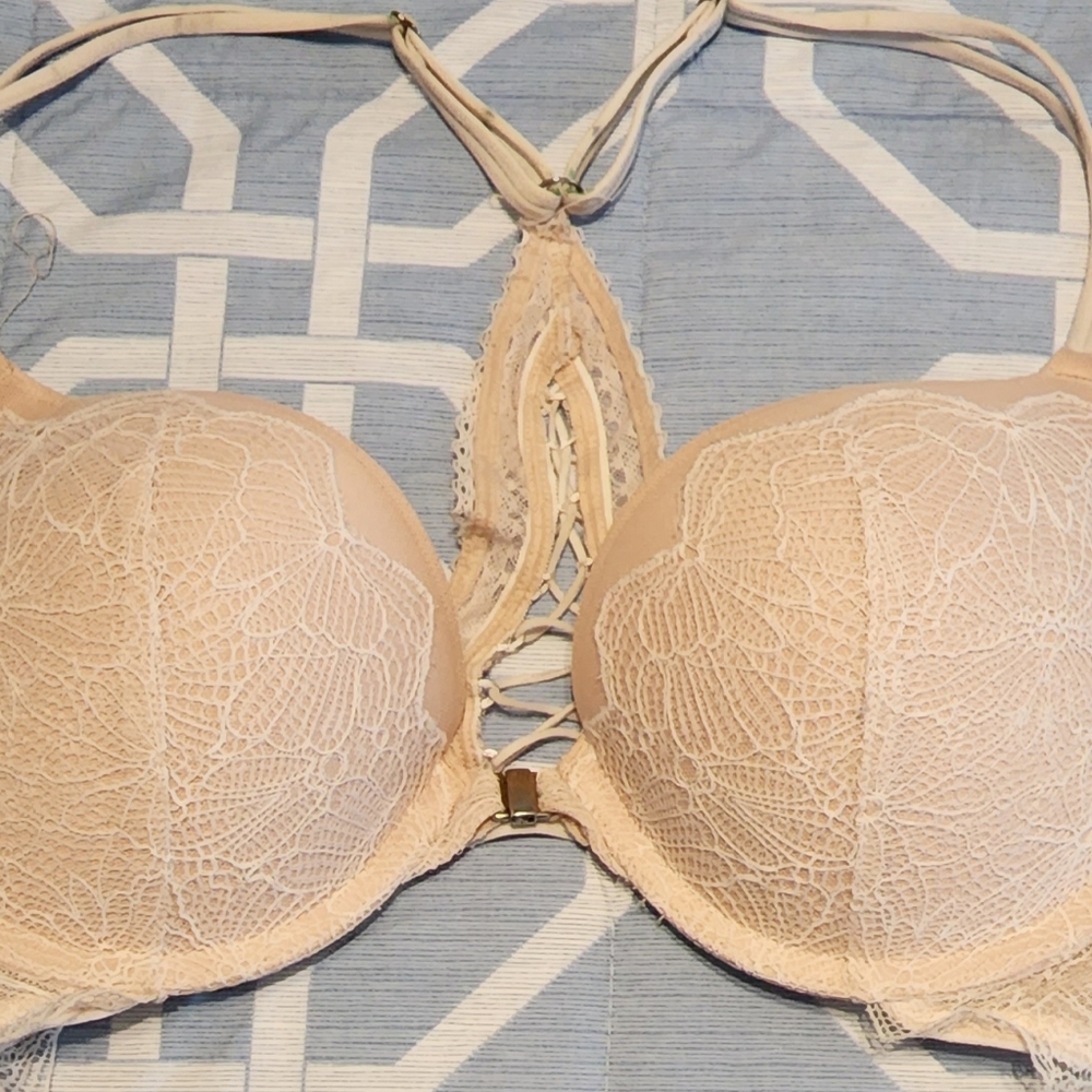 Victoria's secret push-up bra